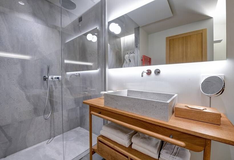 סוויטת ג'וניור משפחתית, Flaminia