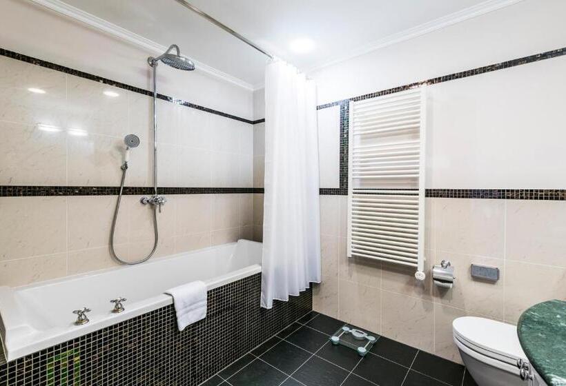 سوییت, Golden Well