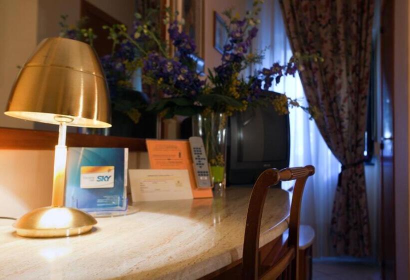 标准间, Hermitage Capua