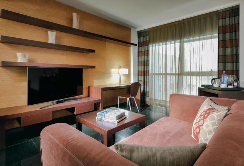 غرفة عائلية, Hesperia Fira