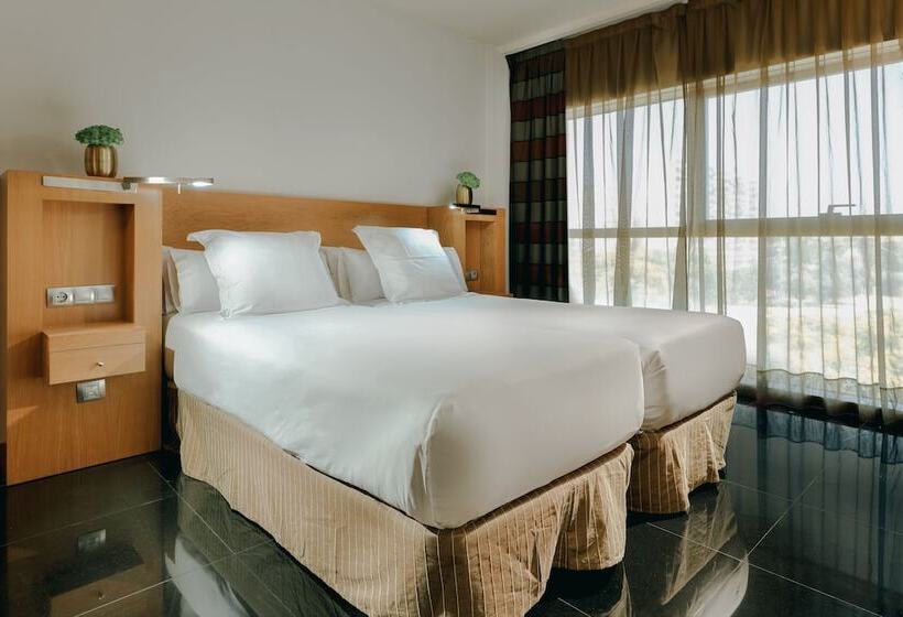 شقة غرفة واحدة مزودة بتراس, Hesperia Fira