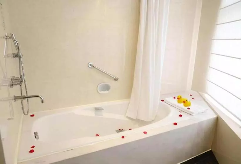 اتاق خانوادگی, Jianguo Hotel Guangzhou