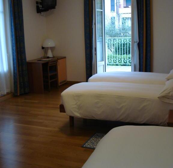 غرفة قياسية ثلاثية, Lario