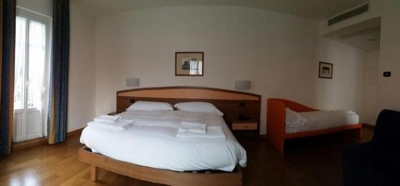 غرفة قياسية ثلاثية, Lario