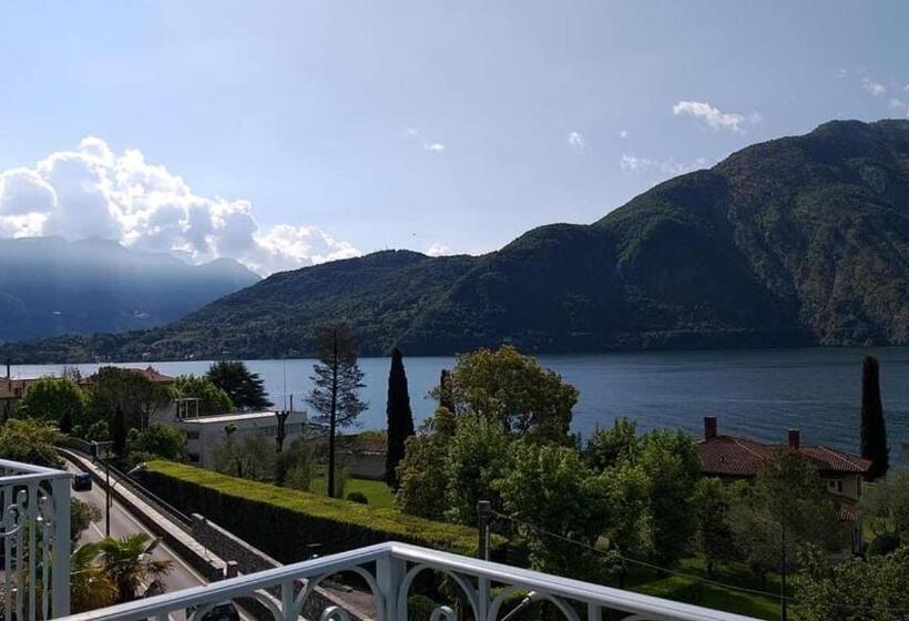 غرفة قياسية مطلّة علي البحيرة, Lario