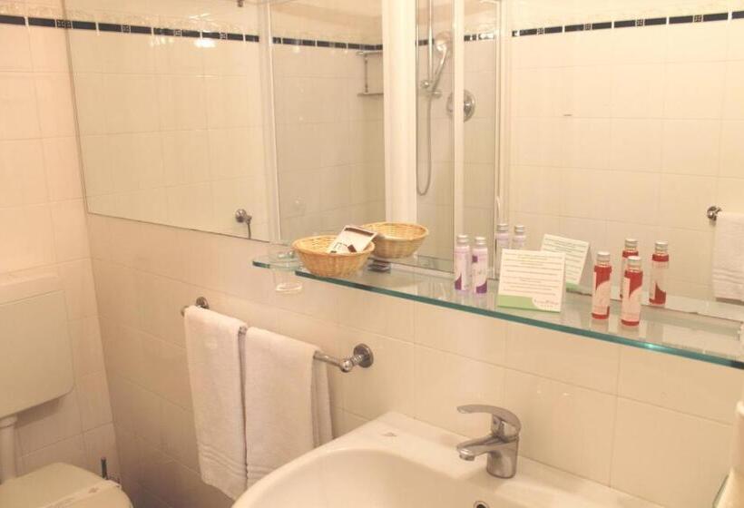 إستوديو قياسى, Loano 2 Village