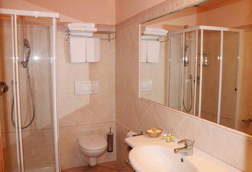 غرفة كلاسيكية, Loano 2 Village