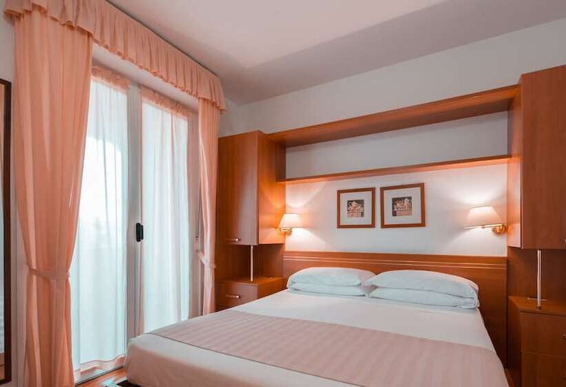 غرفة كلاسيكية, Loano 2 Village