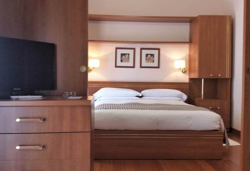 غرفة كلاسيكية, Loano 2 Village