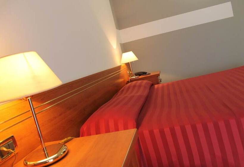 إستوديو قياسى, Loano 2 Village