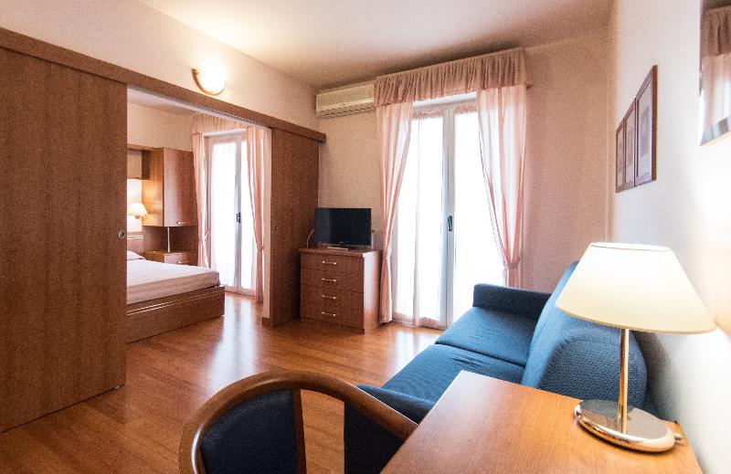 غرفة كلاسيكية, Loano 2 Village