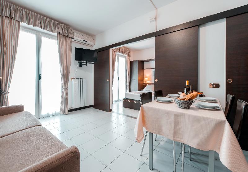 شقة غرفة واحدة, Loano 2 Village