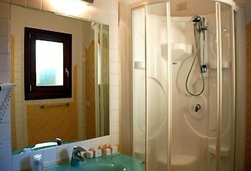 Номер Стандарт, Monti Di Mola