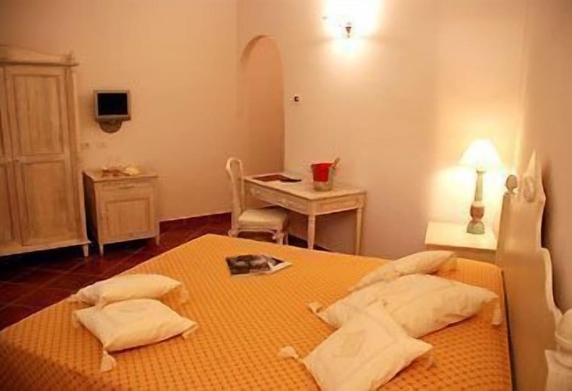 Номер Стандарт, Monti Di Mola