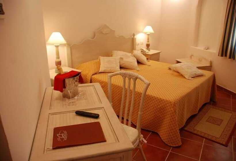 Номер Стандарт, Monti Di Mola