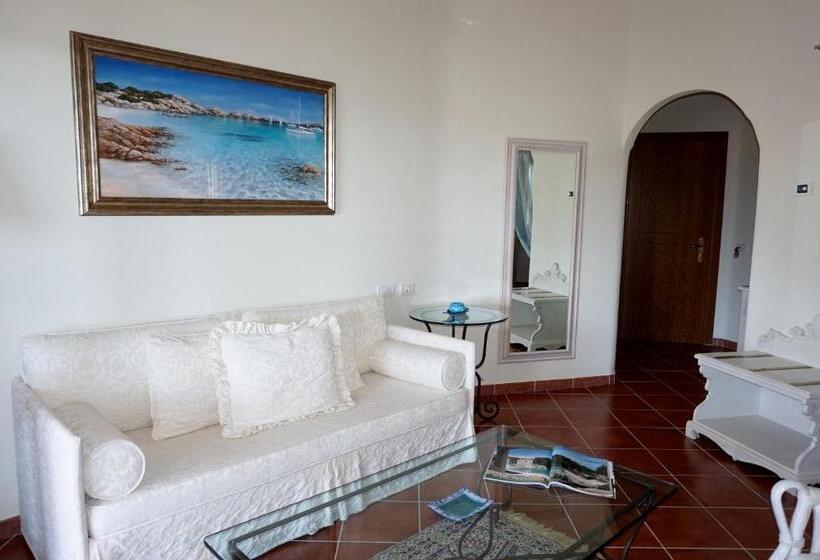 Люкс, Monti Di Mola