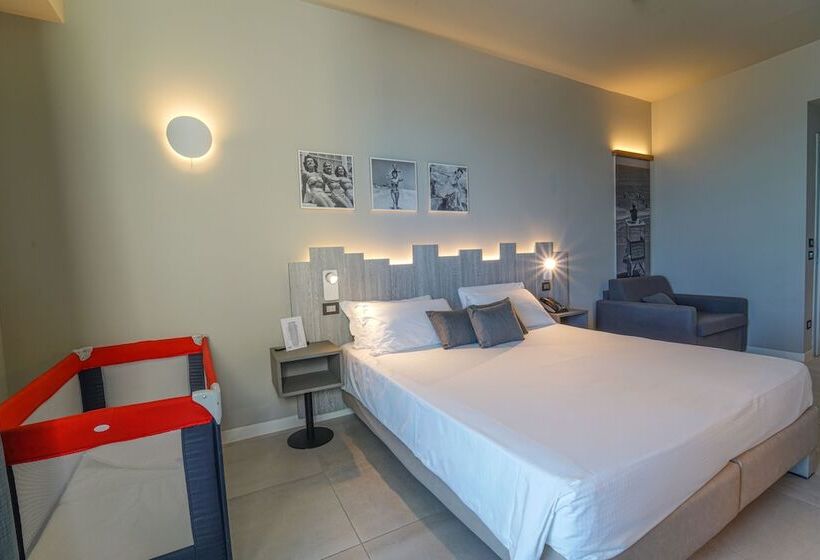 이그제큐티브 트리플, Nautilus Family