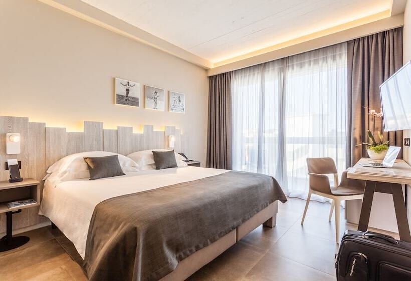 이그제큐티브 트리플, Nautilus Family