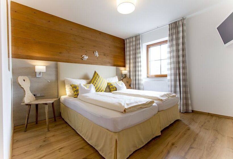 スタンダードルーム, Stroblerhof