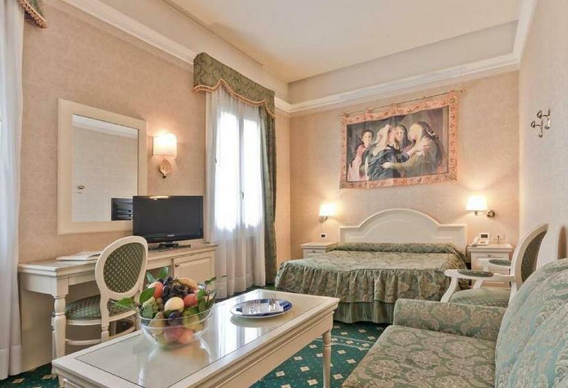 חדר סטנדרט לשלושה, Terme Roma