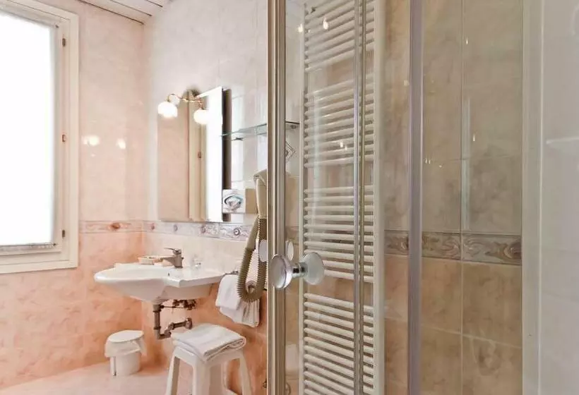 スタンダードトリプルルーム, Terme Roma