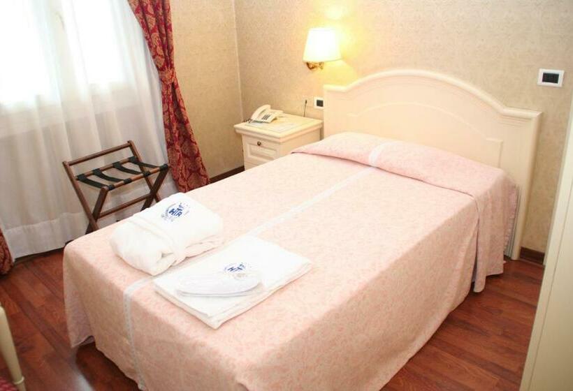 Номер Стандарт Индивидуальный, Terme Roma