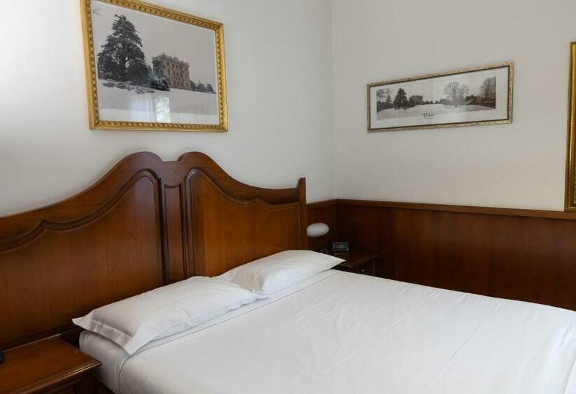 اتاق استاندارد, Ungheria Varese 1946