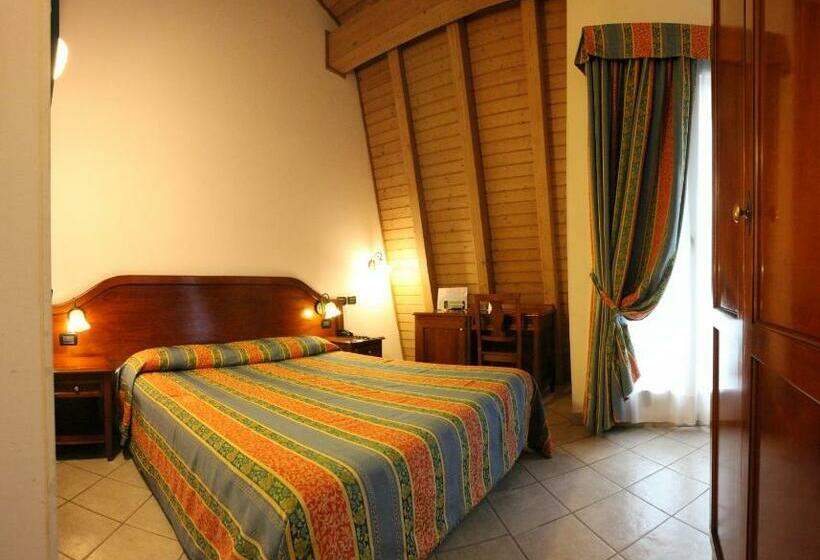 اتاق استاندارد, Ungheria Varese 1946