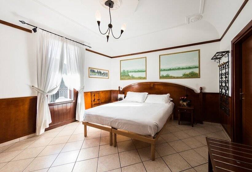 اتاق سوپریور سه تخته, Ungheria Varese 1946