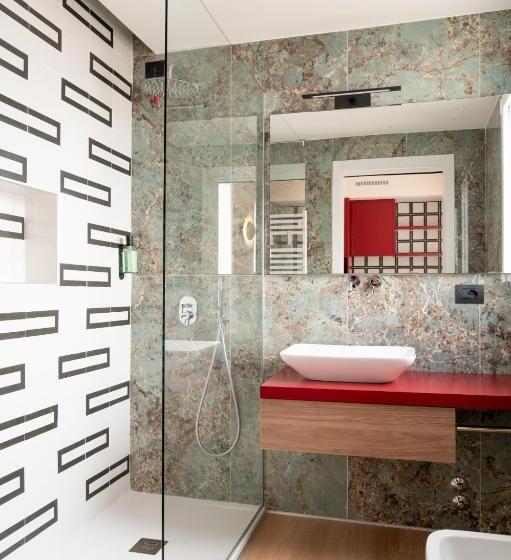 استودیو استاندارد با تخت کینگ, Ungheria Varese 1946