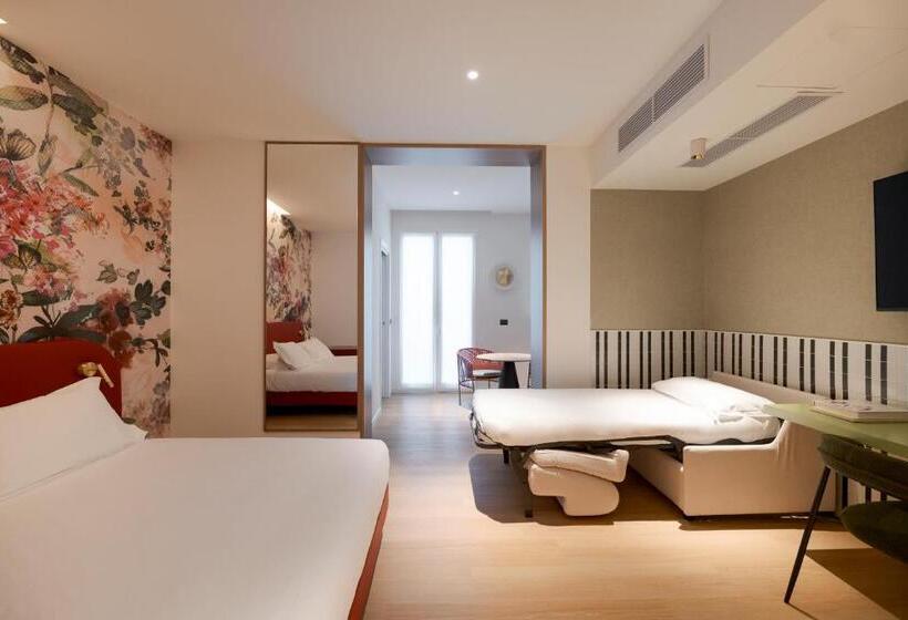 استودیو خانوادگی, Ungheria Varese 1946