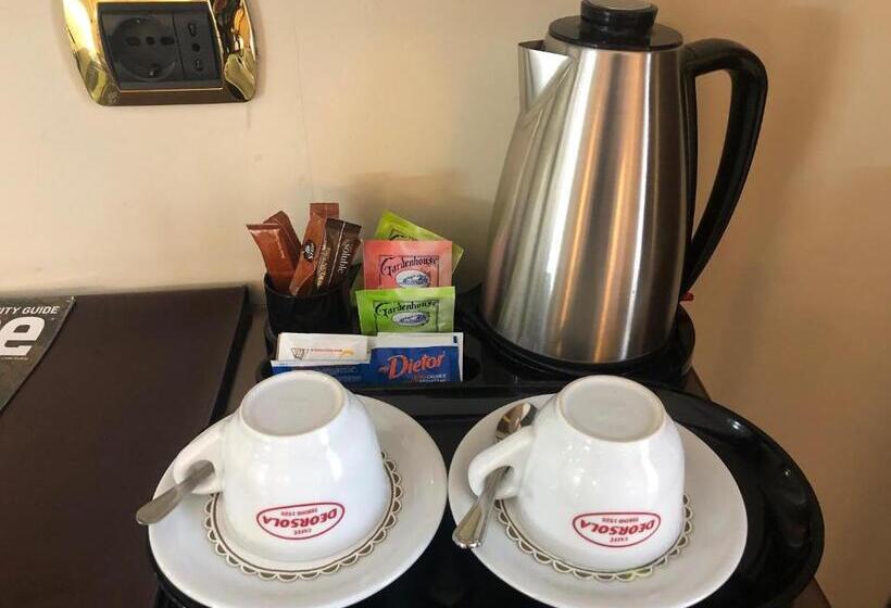 Полулюкс, Villa Savoia