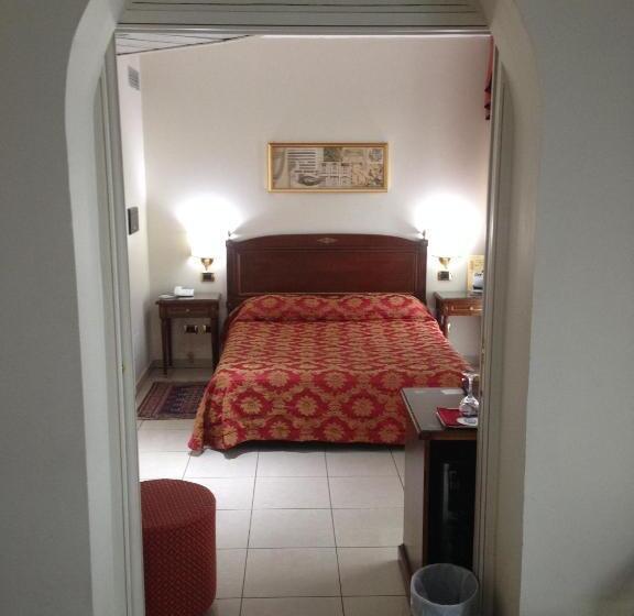 Полулюкс, Villa Savoia