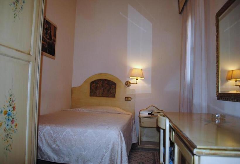 اتاق کلاسیک یک تخته, Villa Tina