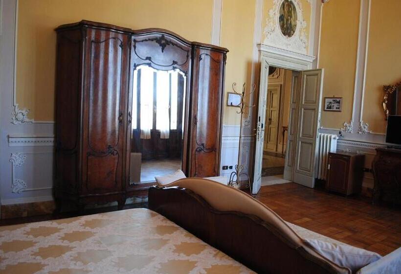 سوییت جونیور با چشم‌انداز دریا, Villa Tina