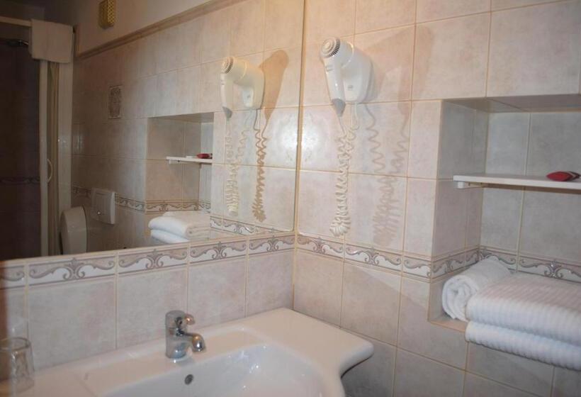 اتاق استاندارد یک نفره, Villa Tina