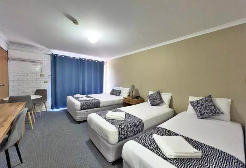 اتاق خانوادگی, Albury Garden Court Motel
