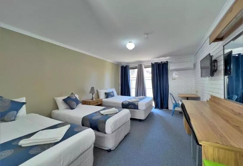 اتاق خانوادگی, Albury Garden Court Motel
