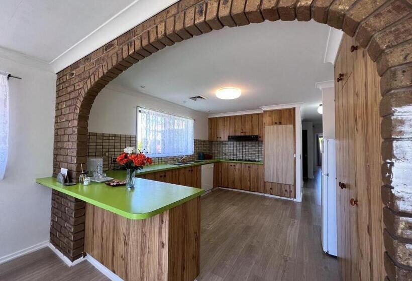 آپارتمان 2 خوابه, Albury Garden Court Motel