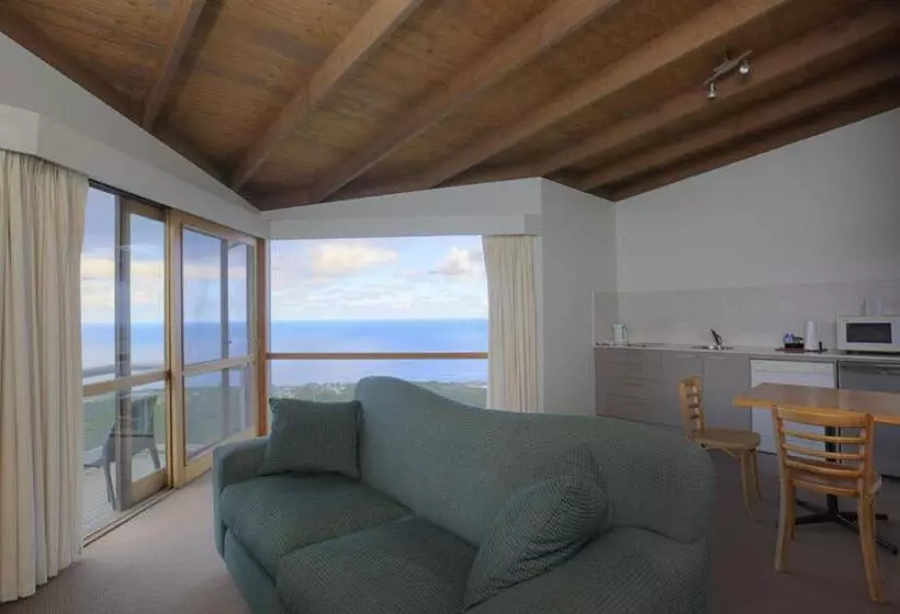ツーベッドルーム　ヴィラ, Chris S Beacon Point Restaurant & Villas