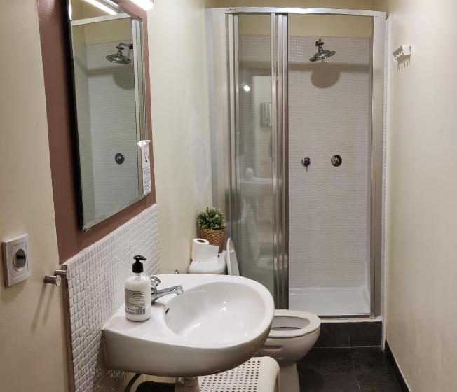 トリプルクラシックルーム, Guest House Barcelona Bruc
