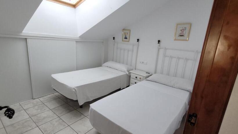 1 Bedroom Apartment with Terrace, Al Andalus