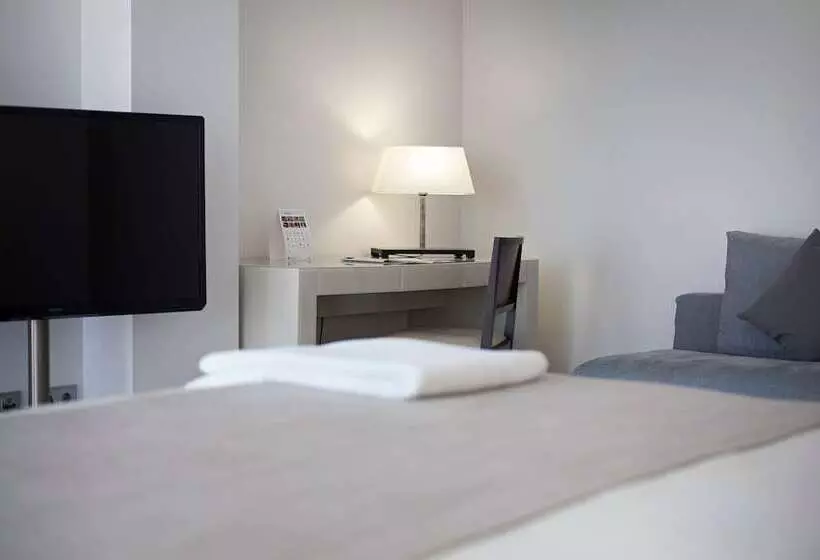 سوییت جونیور, Ar Golf Almerimar