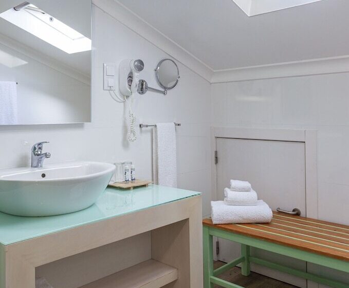 Трехместный Номер Стандарт с Балконом, Boutique Hotel Casa Do Outeiro Arts & Crafts