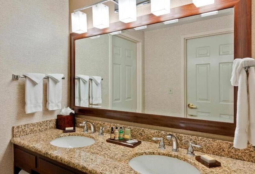 سوئیت با وان آب گرم, Chicago Marriott Midway