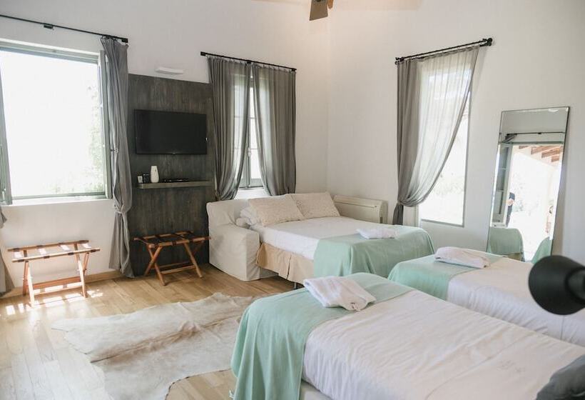 اتاق سوپریور سه تخته, Estancia La Paz