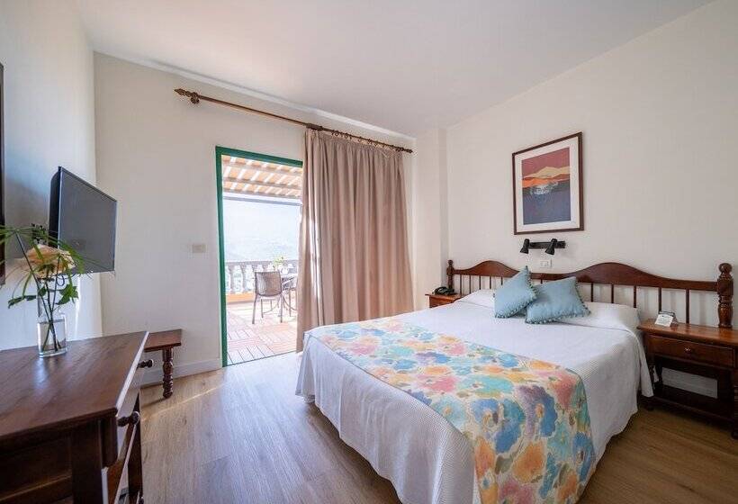 חדר סטנדרט, Ida Ines