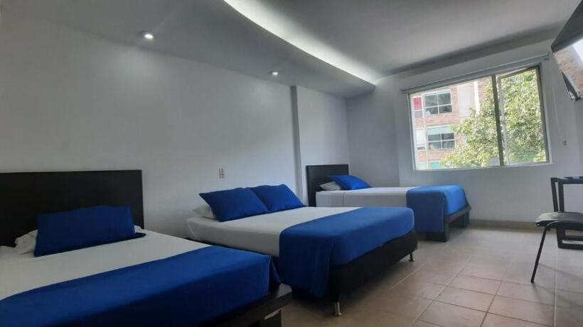 غرفة قياسية ثلاثية, Mediterraneo