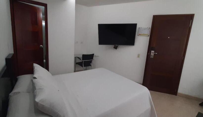 غرفة قياسية فردية, Mediterraneo