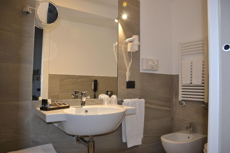 سوییت جونیور با چشم‌انداز جانبی دریا, Pestana Rio Atlantica